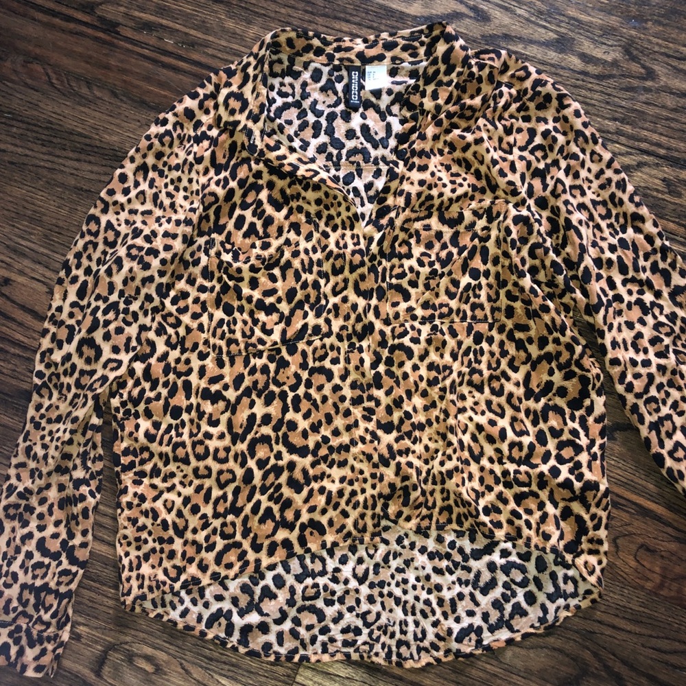 H&M cheetah print button down 🔥